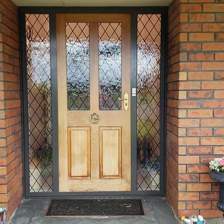 Ballymena Carterton Dış mekan fotoğraf